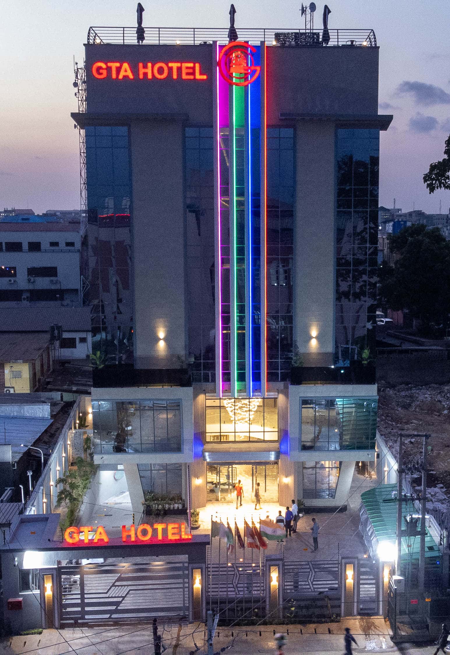 Exterior 3