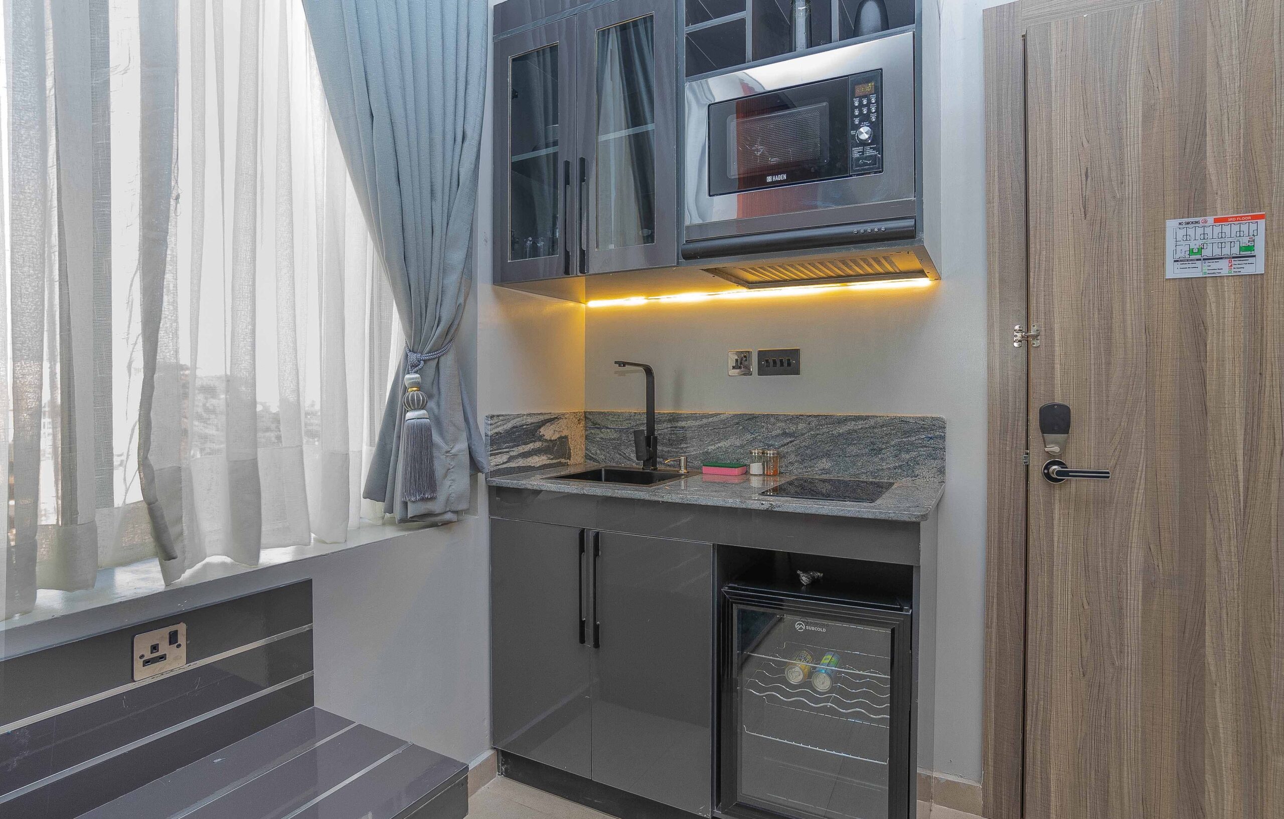 Studio & Rooms 3